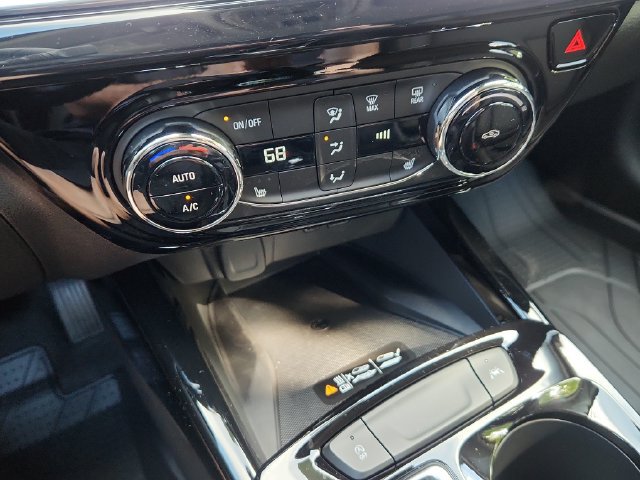 New 2026 Chevrolet Trax ACTIV w/ Sunroof Package FWD image 28