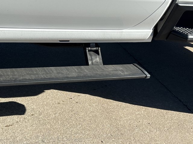 Used 2020 Chevrolet Silverado 2500 LT w/ Convenience Package image 9