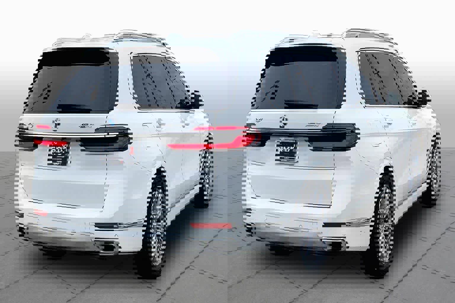 Used 2024 BMW X7 xDrive40i w/ Executive Package image 12