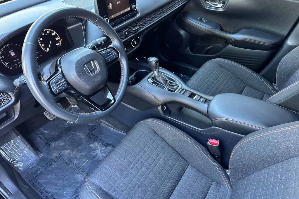 Certified 2023 Honda HR-V Sport image 3