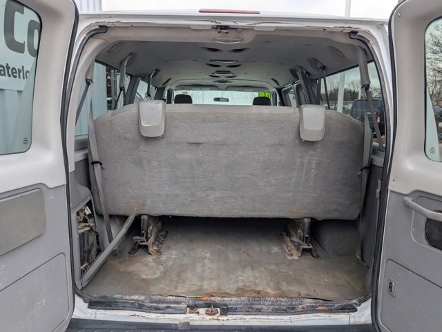 Used 2009 Ford E-350 and Econoline 350 XLT image 17