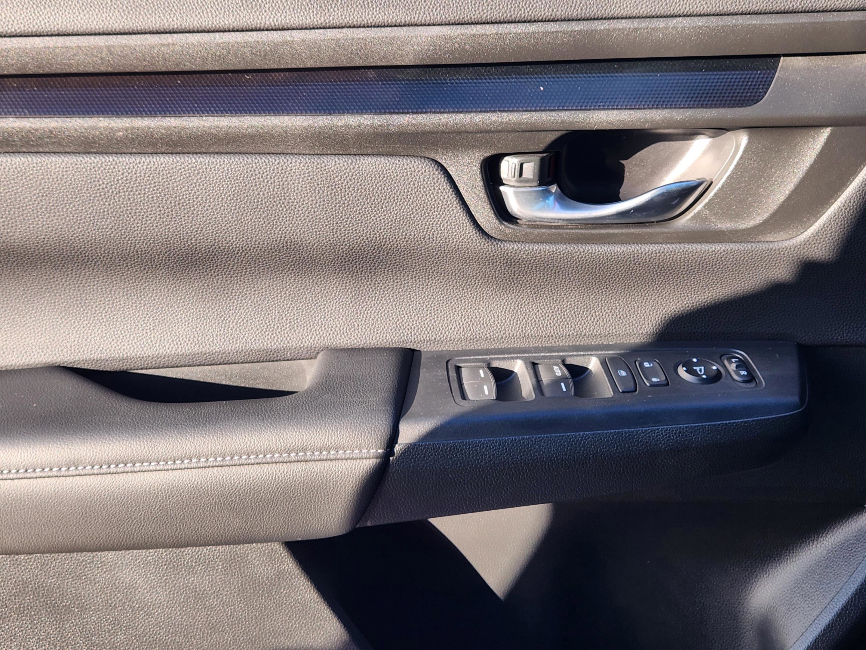 Certified 2025 Honda CR-V LX image 23