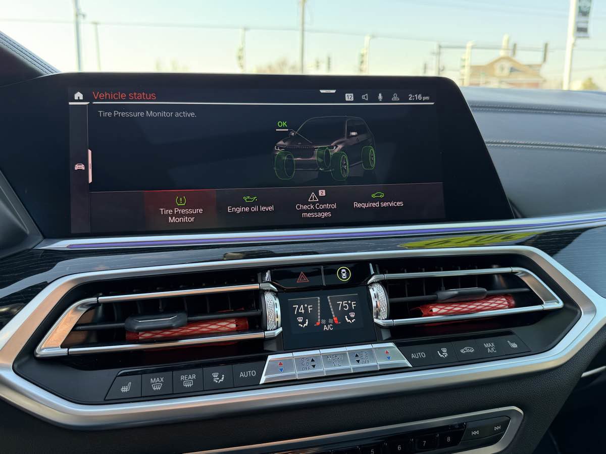 Used 2019 BMW X7 xDrive50i w/ Dynamic Handling Package image 53