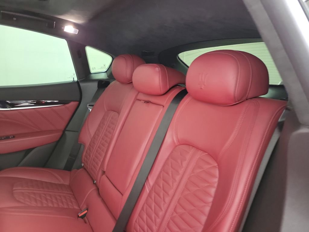 Used 2022 Maserati Levante Modena AWD/4WD image 8