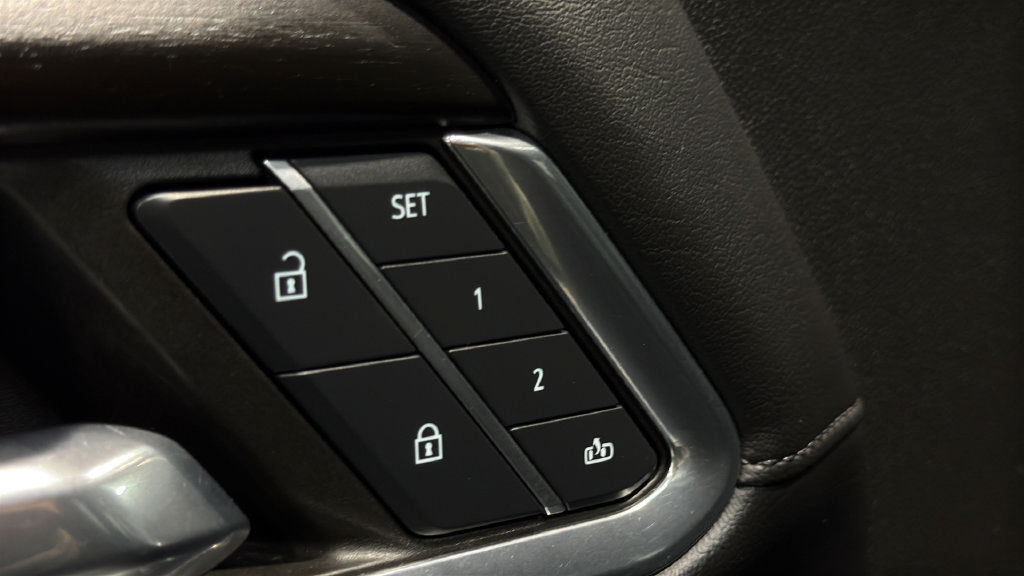 Used 2024 GMC Sierra 3500 Denali w/ Denali Reserve Package AWD/4WD image 23