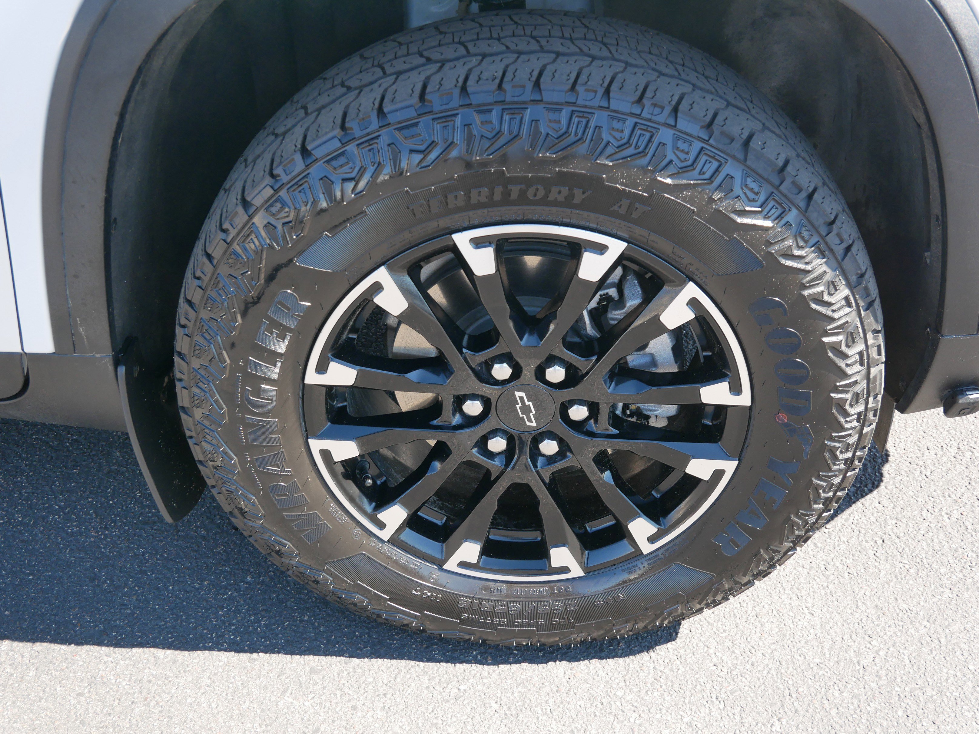 Used 2025 Chevrolet Traverse Z71 w/ Driver Confidence Package image 15