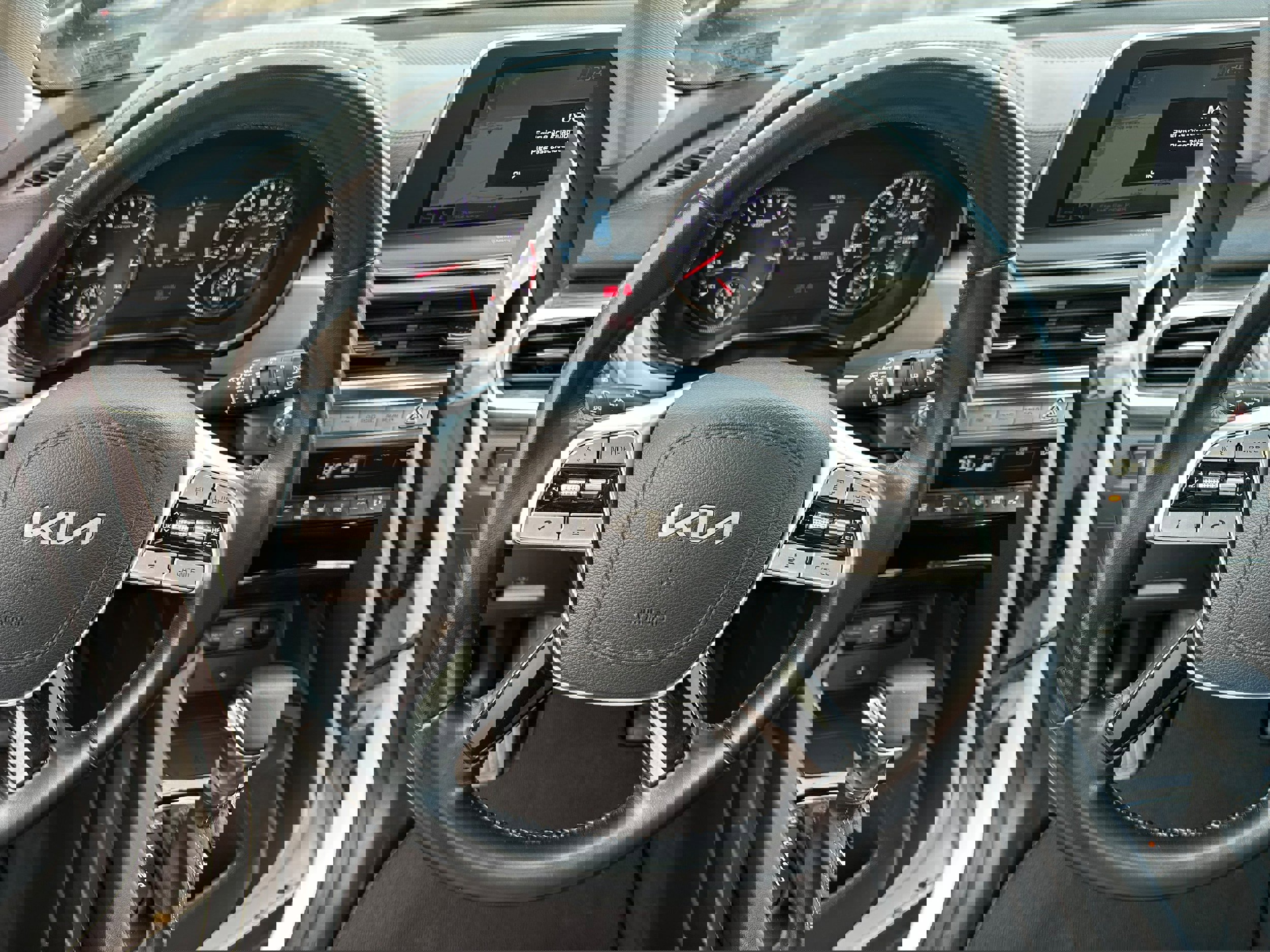 Used 2022 Kia Telluride S image 45