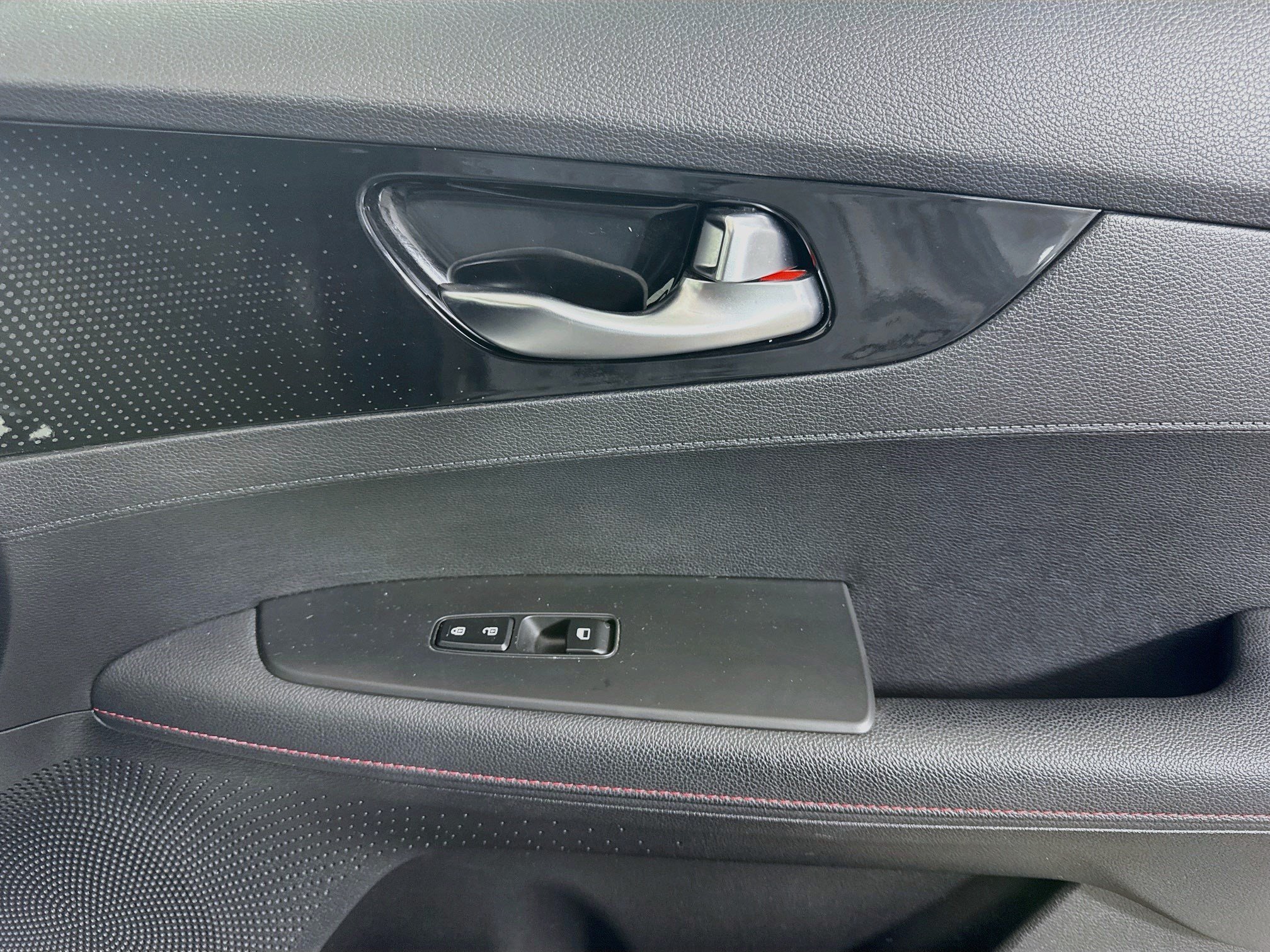Used 2022 Kia Forte GT w/ GT Technology Package FWD image 31
