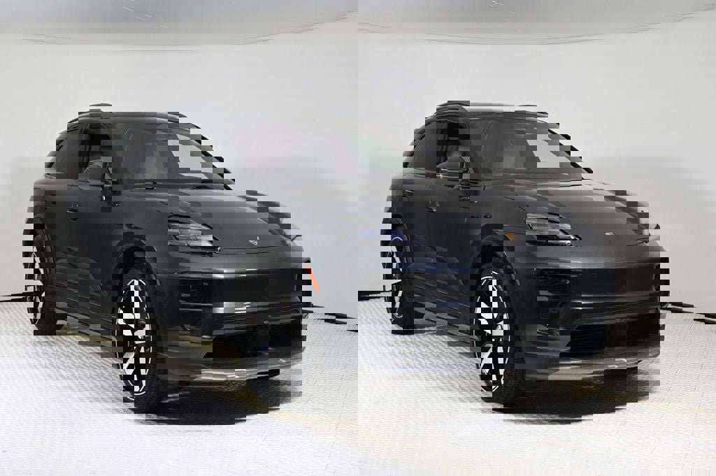 Certified 2025 Porsche Macan 4S Electric image 9