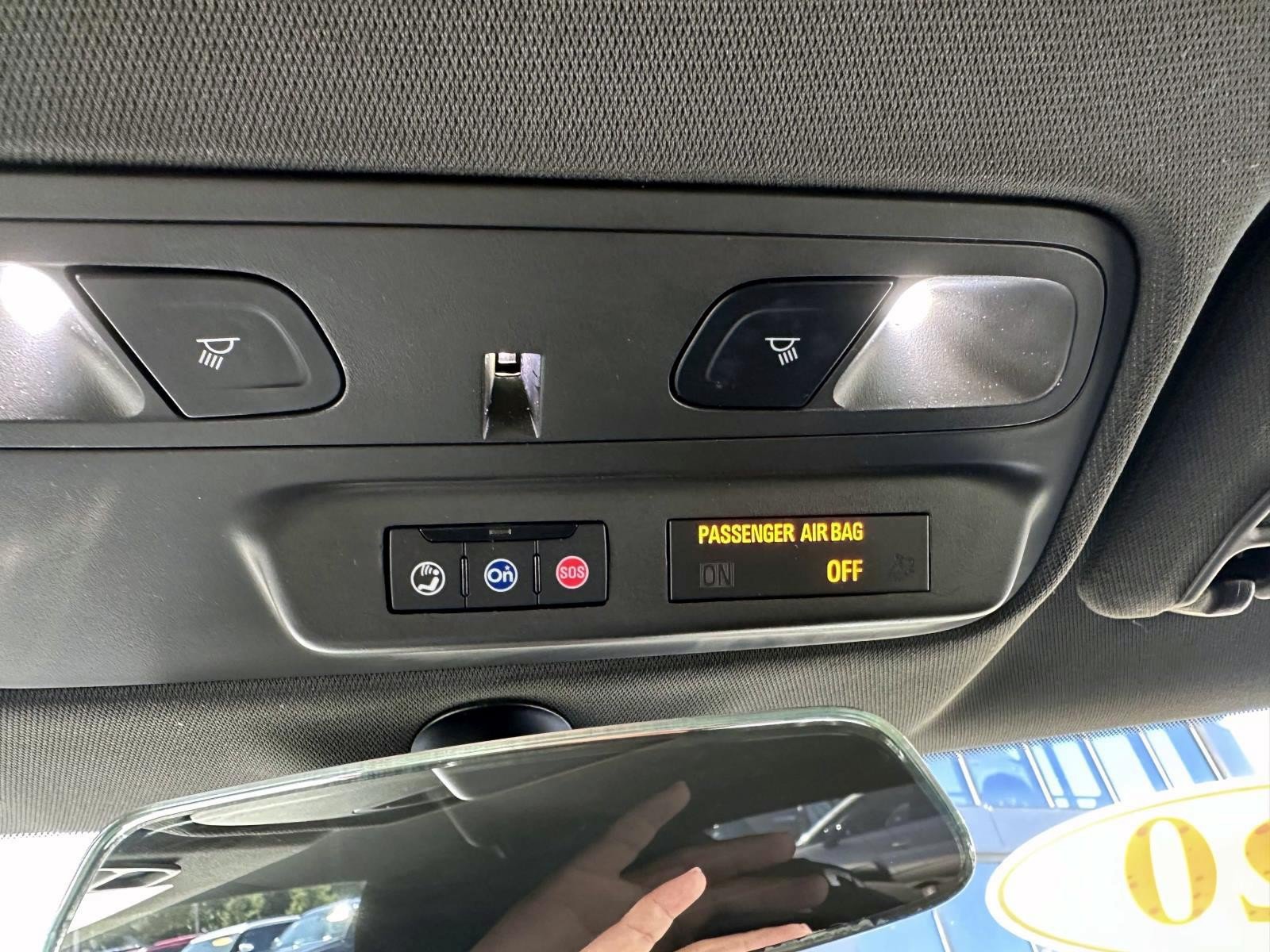 Used 2020 Chevrolet Camaro SS RWD image 27