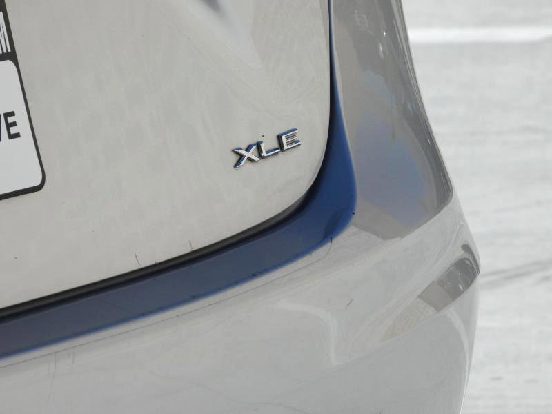 Used 2014 Toyota Avalon XLE FWD image 11