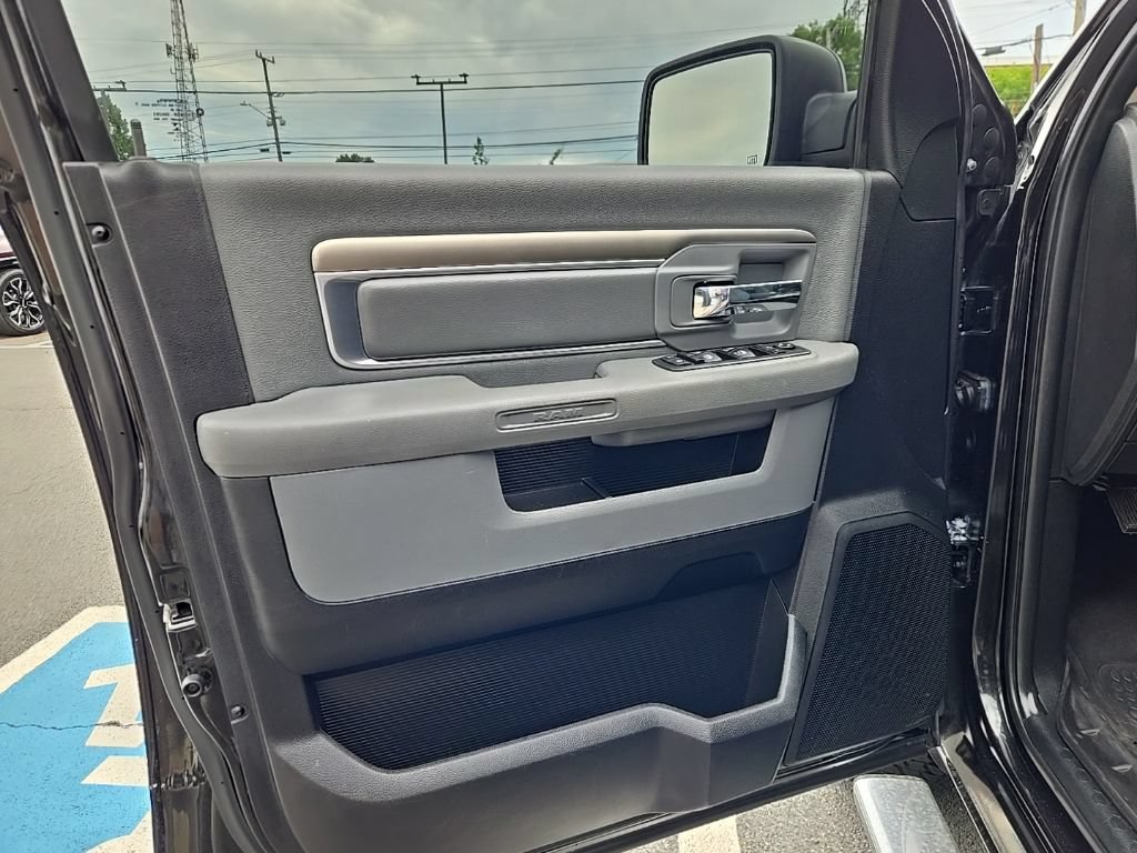 Used 2017 RAM 1500 Big Horn AWD/4WD image 14