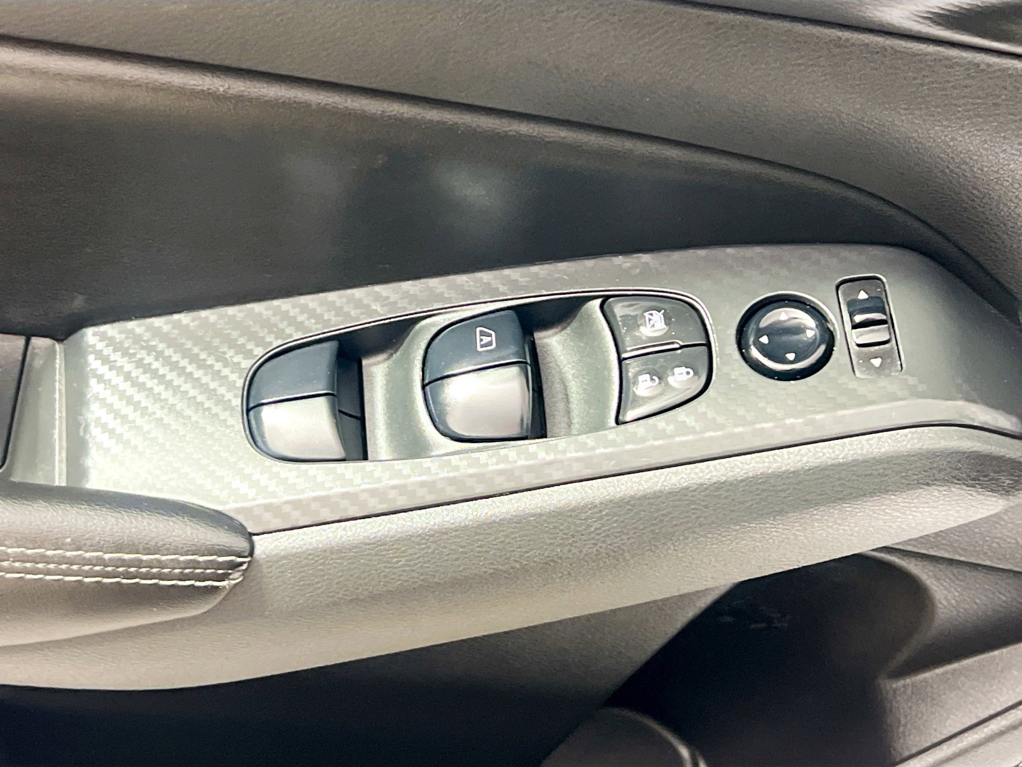 Used 2024 Nissan Altima 2.5 SV image 16