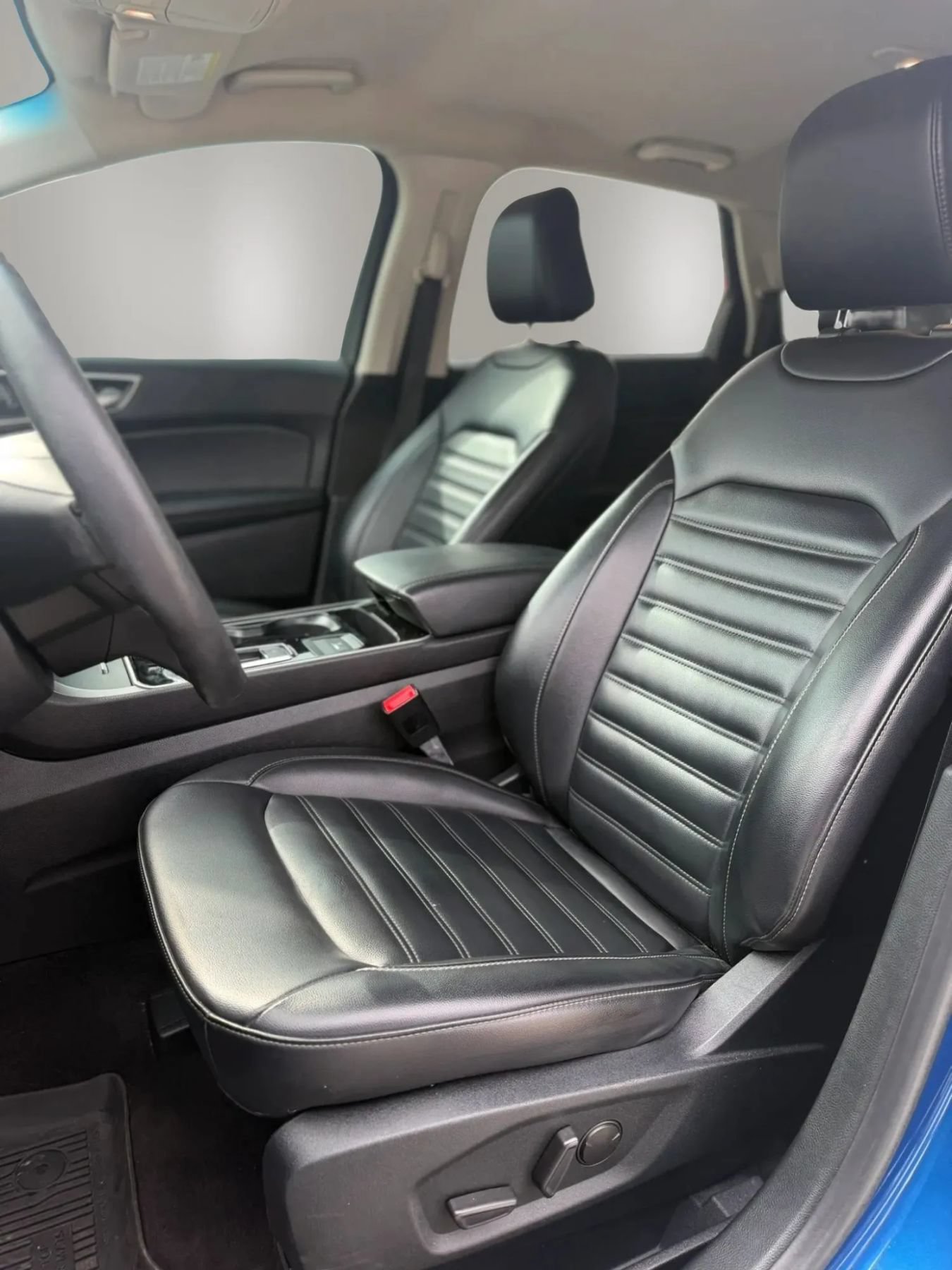 Used 2020 Ford Edge SEL w/ Convenience Package FWD image 11