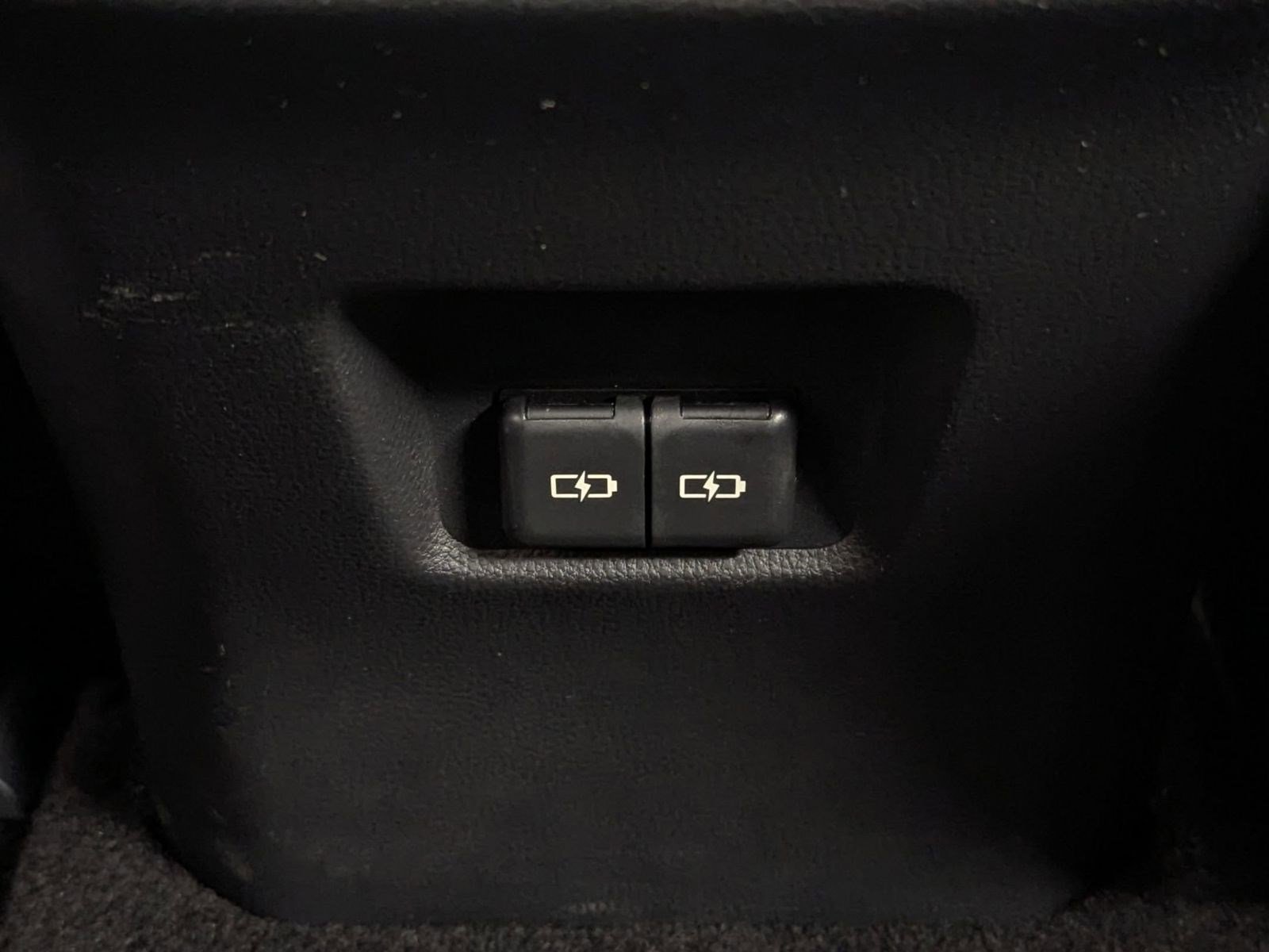 Used 2023 Toyota RAV4 XLE image 21