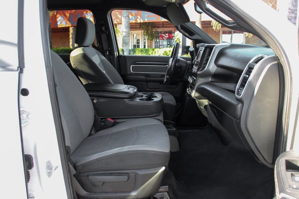 Used 2021 RAM 3500 Big Horn image 34