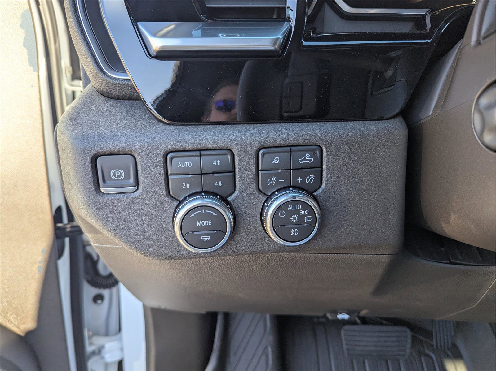 New 2026 GMC Sierra 1500 SLT w/ SLT Premium Plus Package image 26