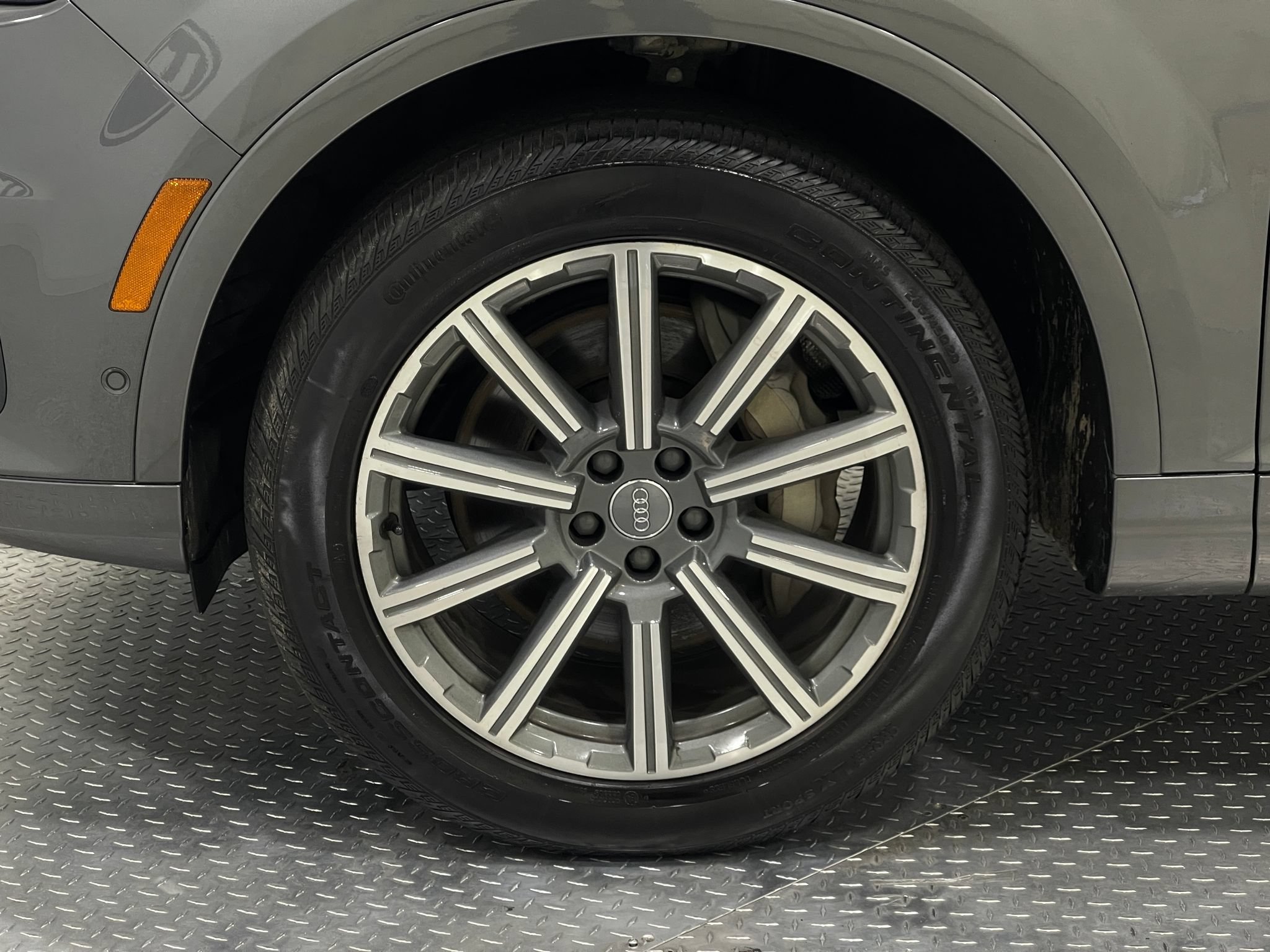 Used 2019 Audi Q7 2.0T Premium Plus AWD/4WD image 35