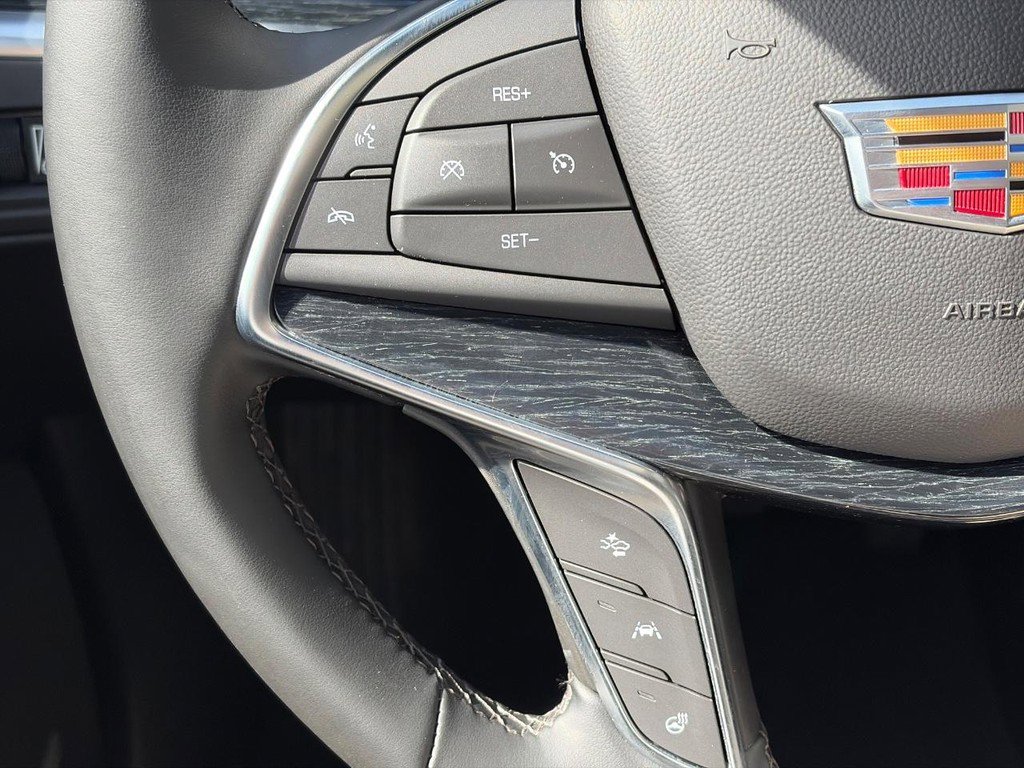 Certified 2025 Cadillac XT5 Premium Luxury AWD/4WD image 22
