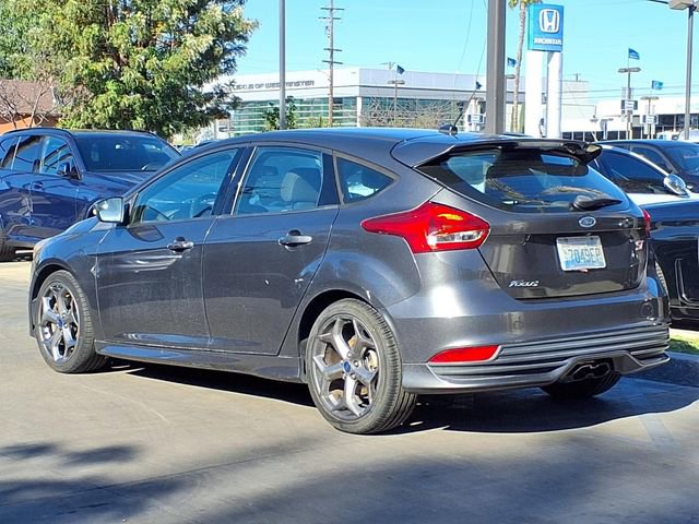 Used 2016 Ford Focus ST FWD image 3