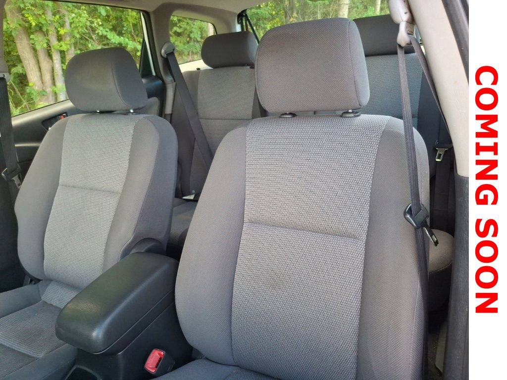 Used 2005 Toyota Matrix XR FWD image 11