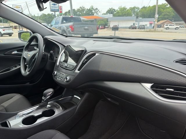 Used 2024 Chevrolet Malibu LT FWD image 17