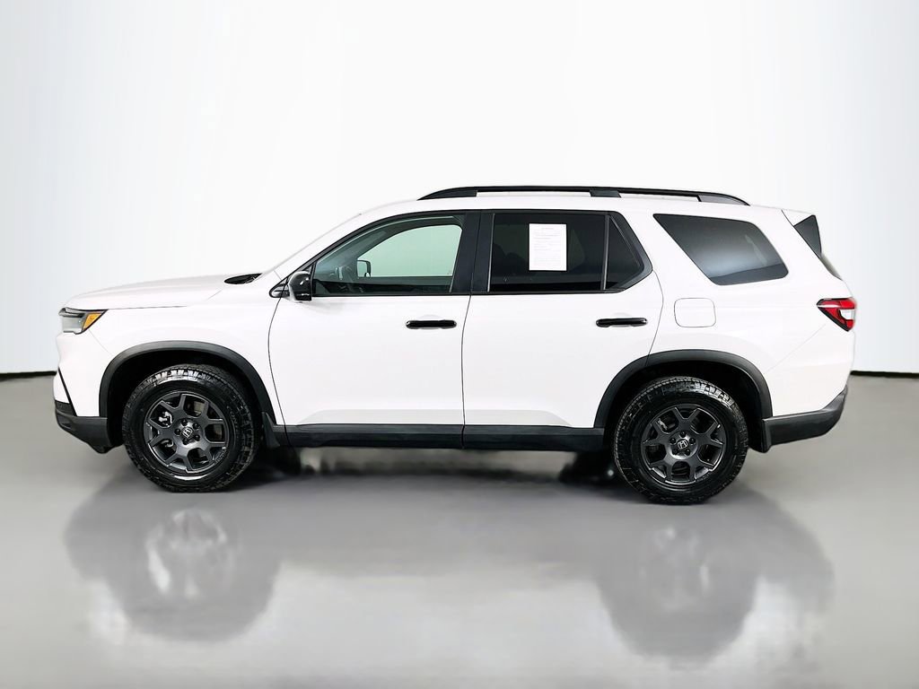 Used 2025 Honda Pilot TrailSport image 5