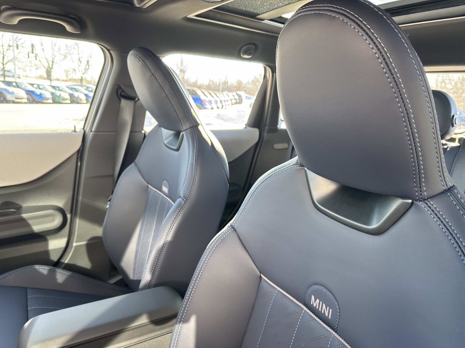 New 2026 MINI Cooper 4-Door Hardtop FWD image 21