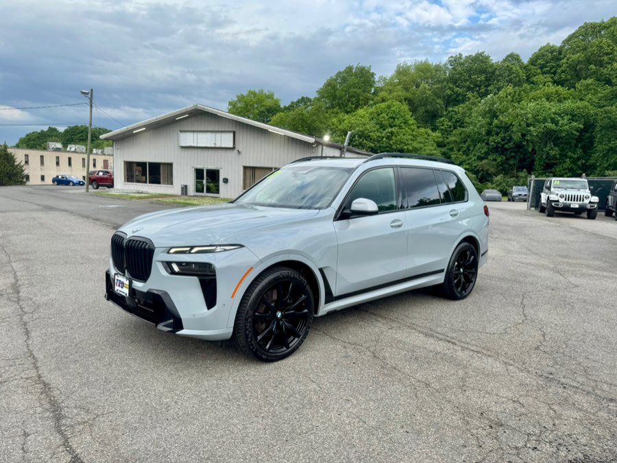 Used 2023 BMW X7 xDrive40i w/ Executive Package AWD/4WD image 1