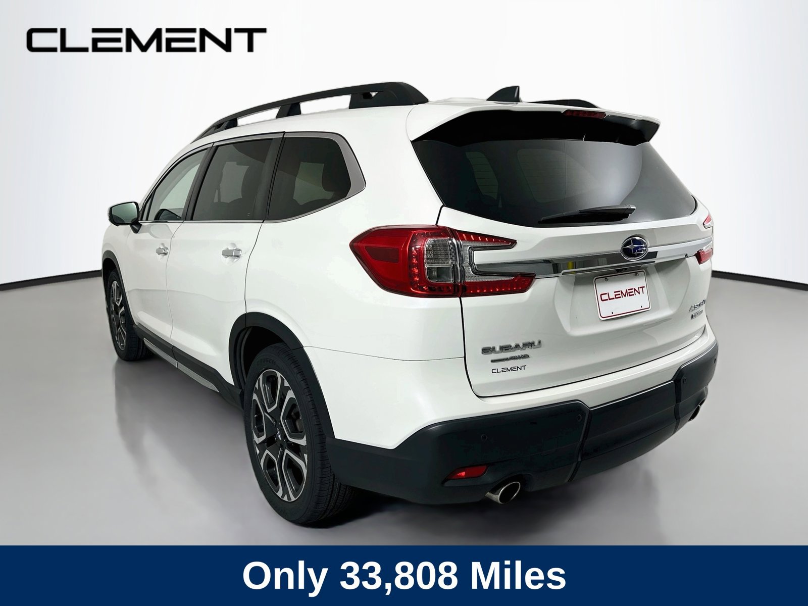 Used 2023 Subaru Ascent Touring AWD/4WD image 8
