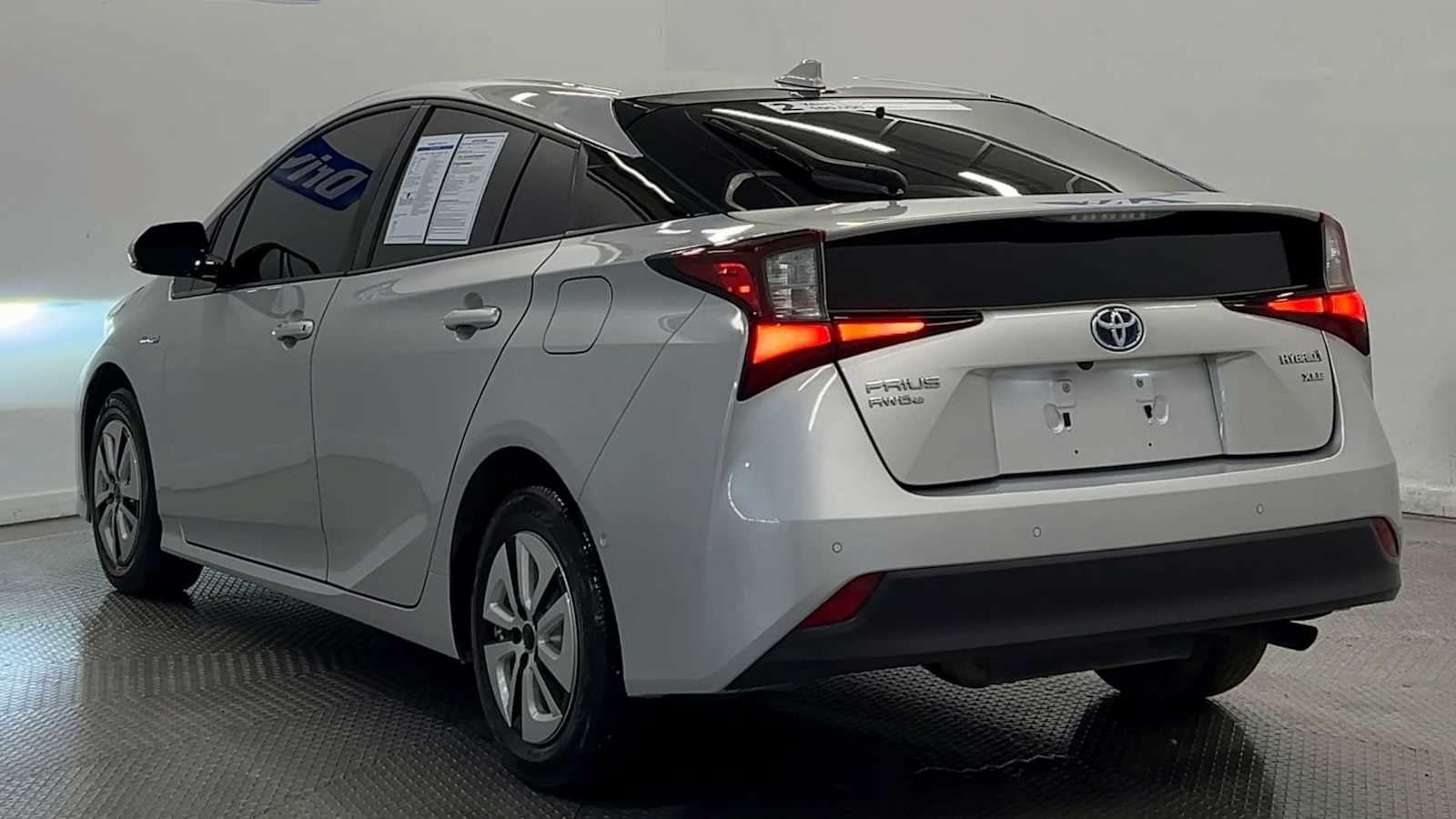 Used 2019 Toyota Prius XLE w/ Advanced Technology Package AWD/4WD image 6