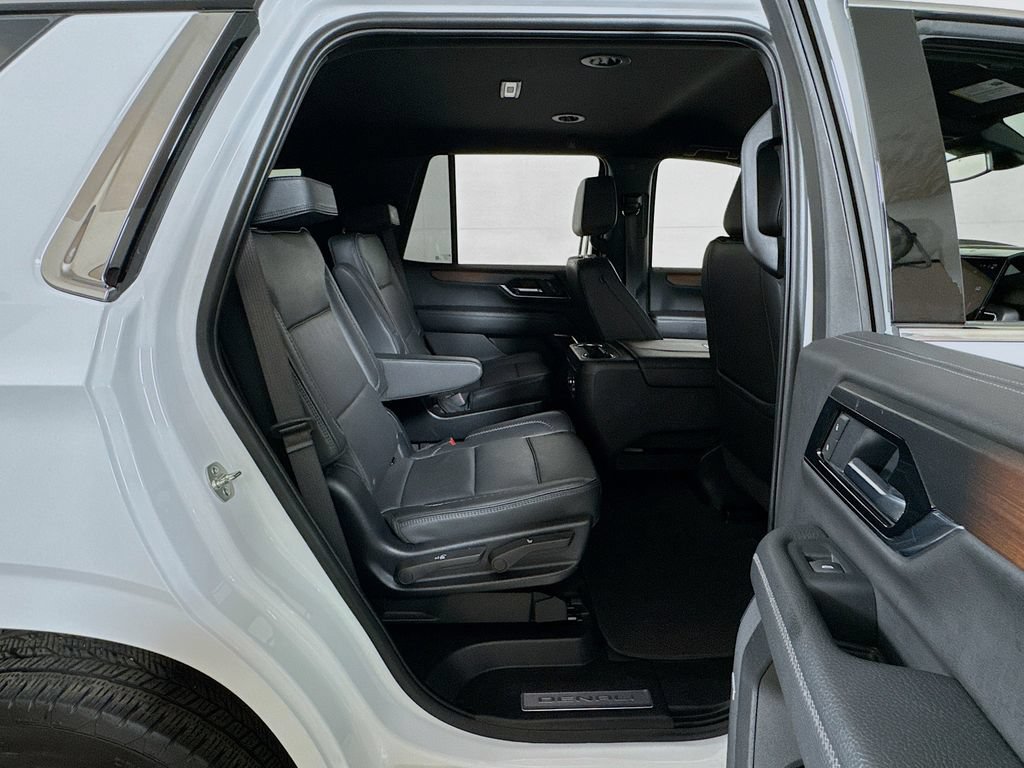 Certified 2025 GMC Yukon Denali AWD/4WD image 27