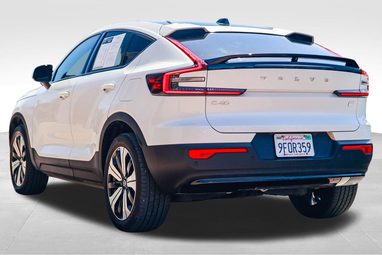 Used 2023 Volvo C40 Recharge Core w/ Protection Package Premier image 5