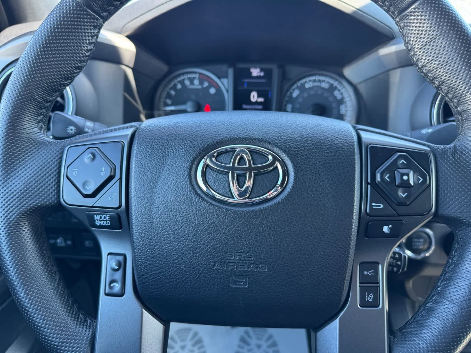 Used 2022 Toyota Tacoma TRD Off-Road AWD/4WD image 16