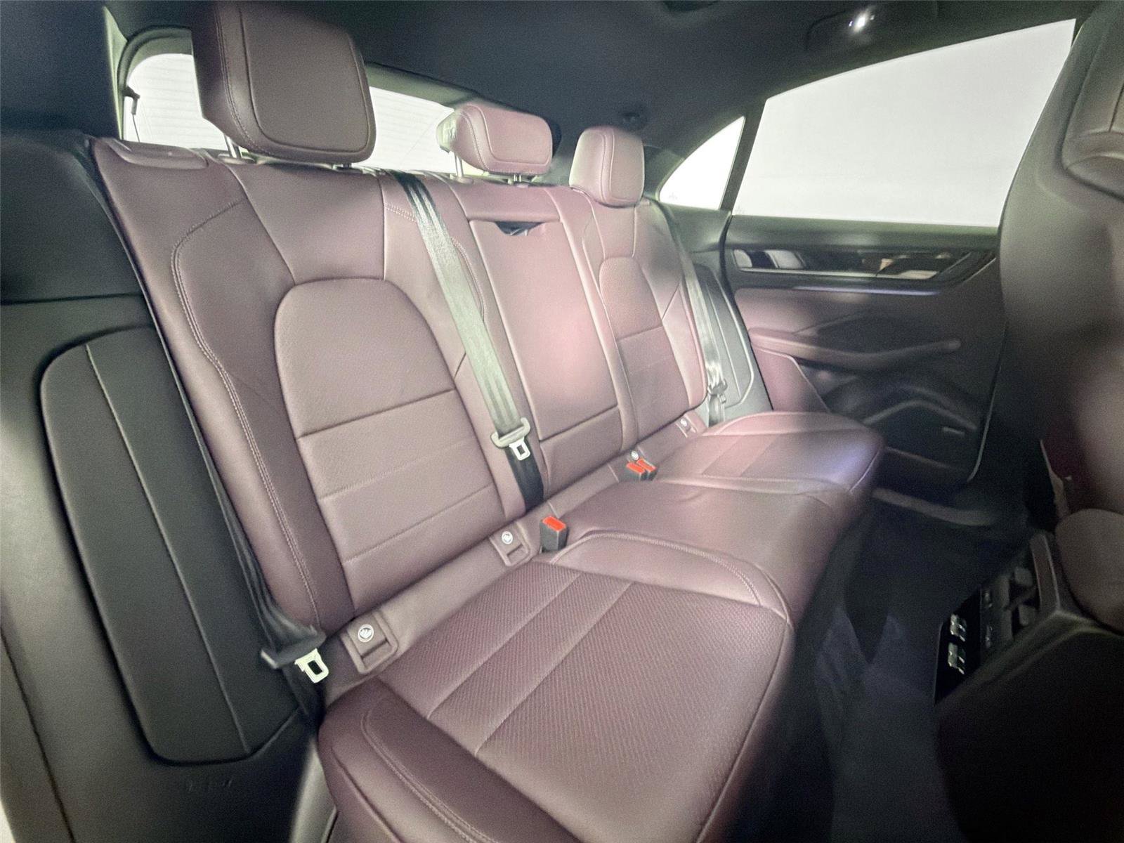 Certified 2026 Porsche Macan 4 Electric RWD image 27