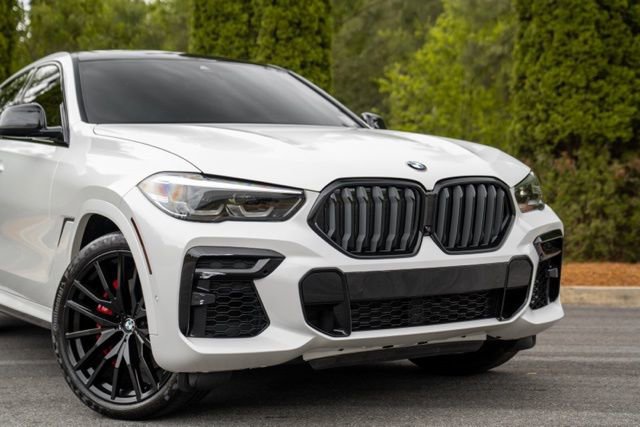 Used 2022 BMW X6 xDrive40i w/ M Sport Package AWD/4WD image 6
