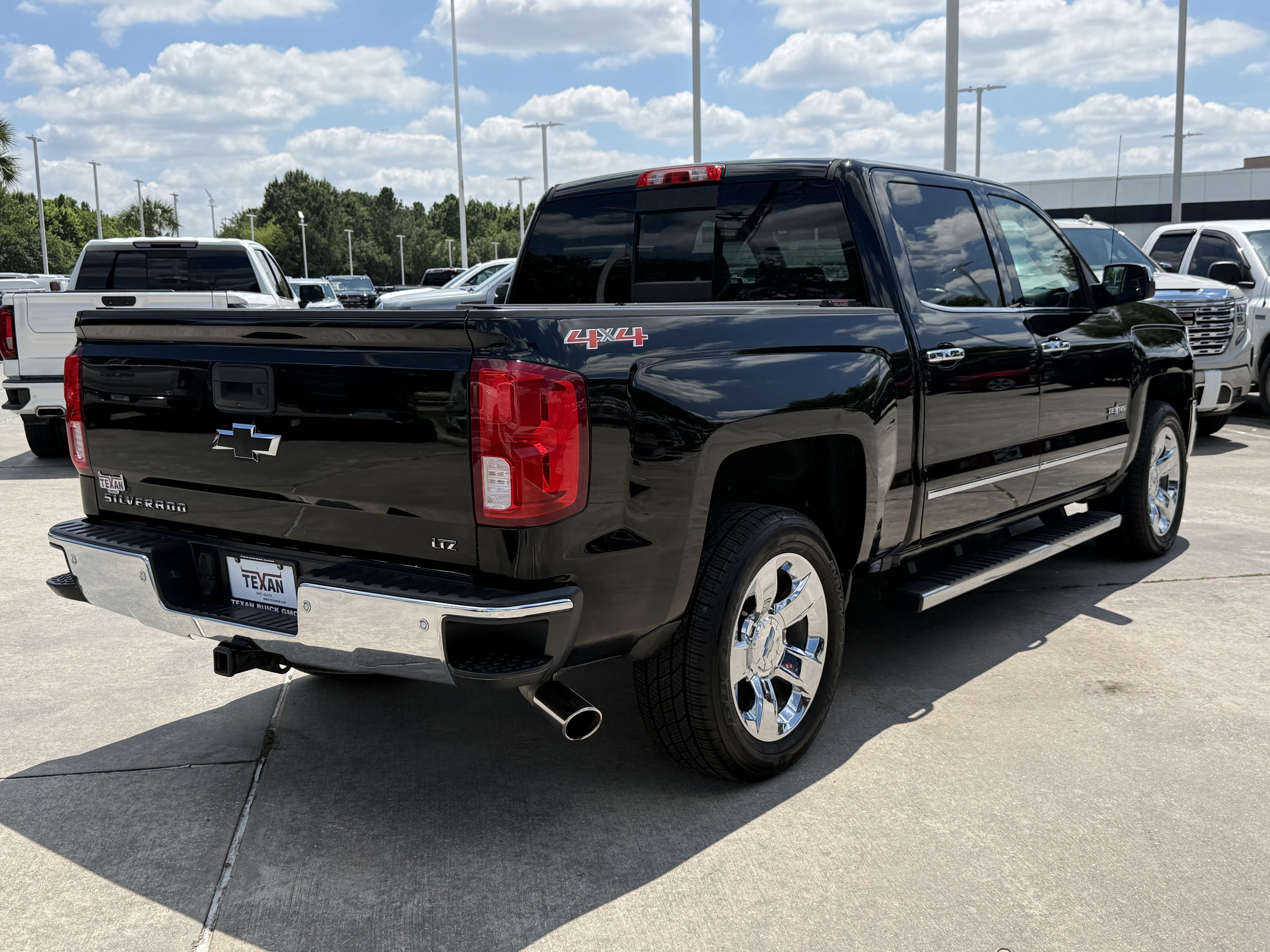 Used 2017 Chevrolet Silverado 1500 LTZ w/ Texas Edition AWD/4WD image 3
