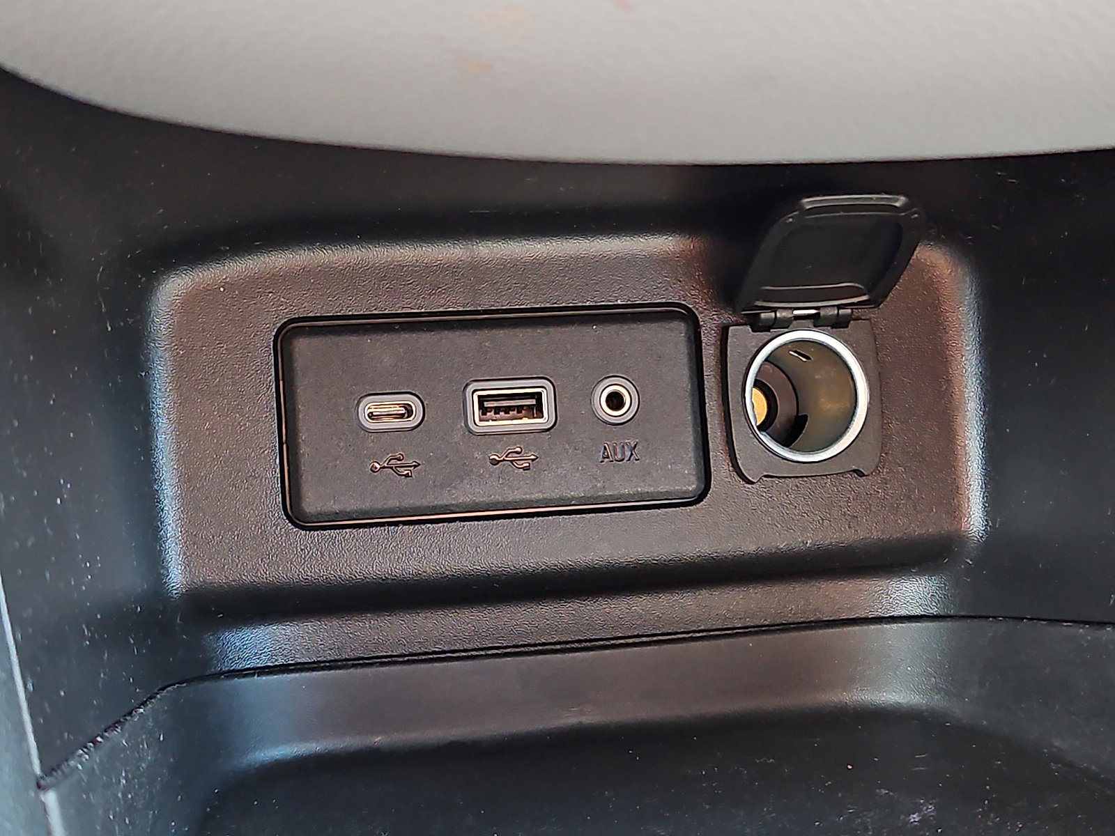 Used 2023 Chevrolet Equinox LS w/ LS Convenience Package image 23