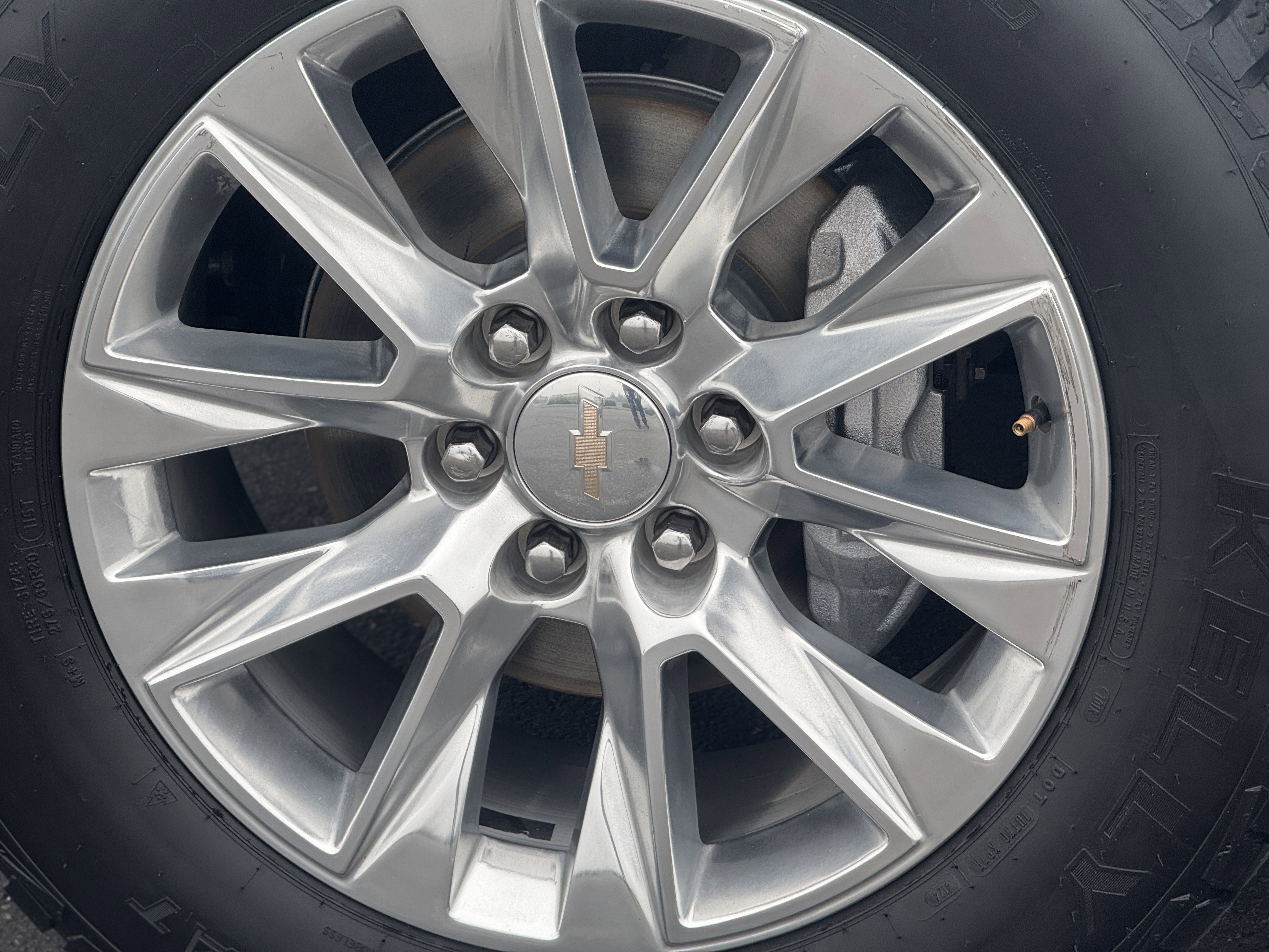 Certified 2023 Chevrolet Suburban Premier image 8