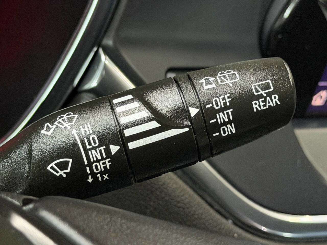 Used 2022 Chevrolet Blazer LT w/ Sound & Technology Package FWD image 39