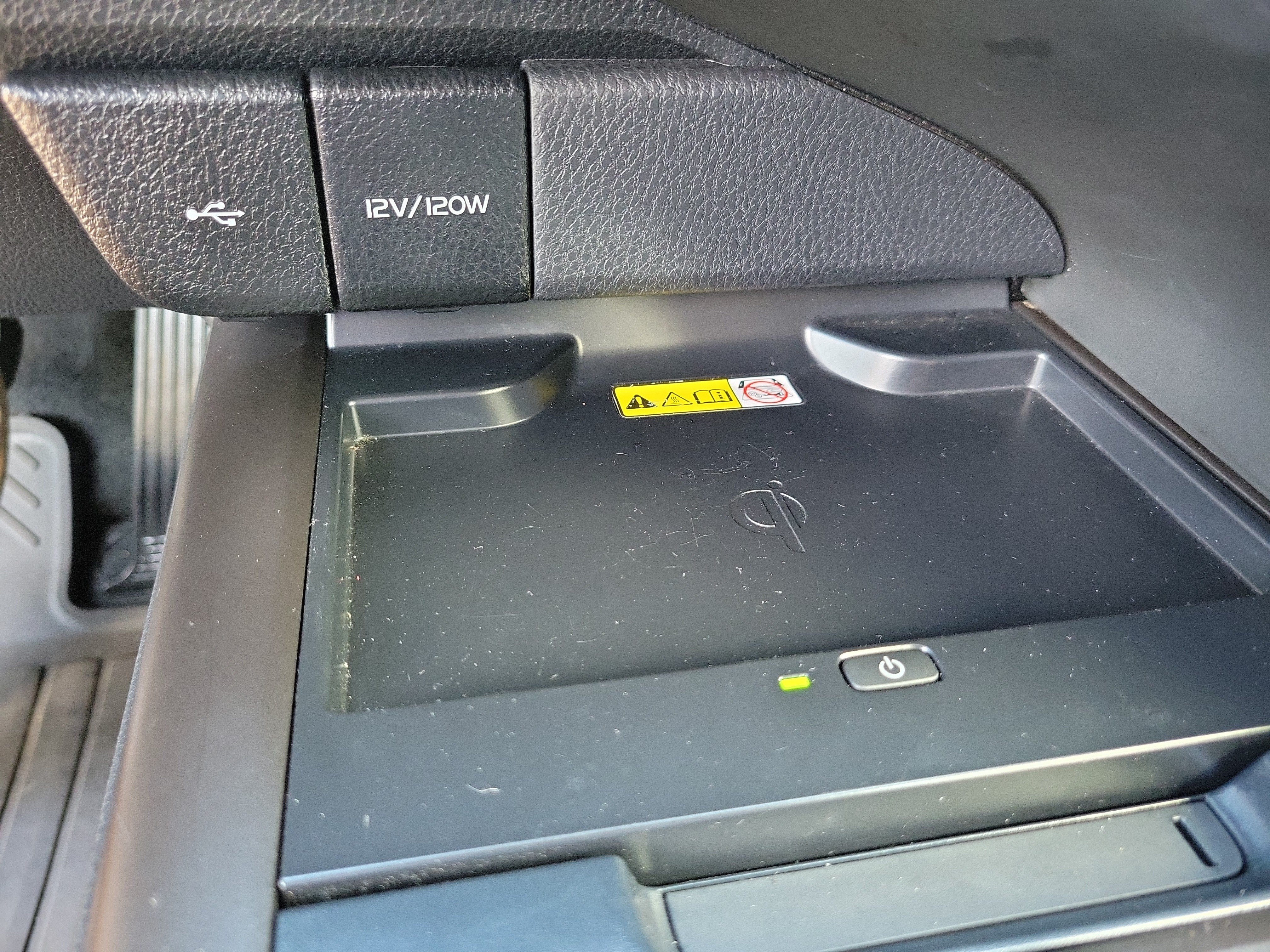 Used 2023 Toyota Camry XLE FWD image 18