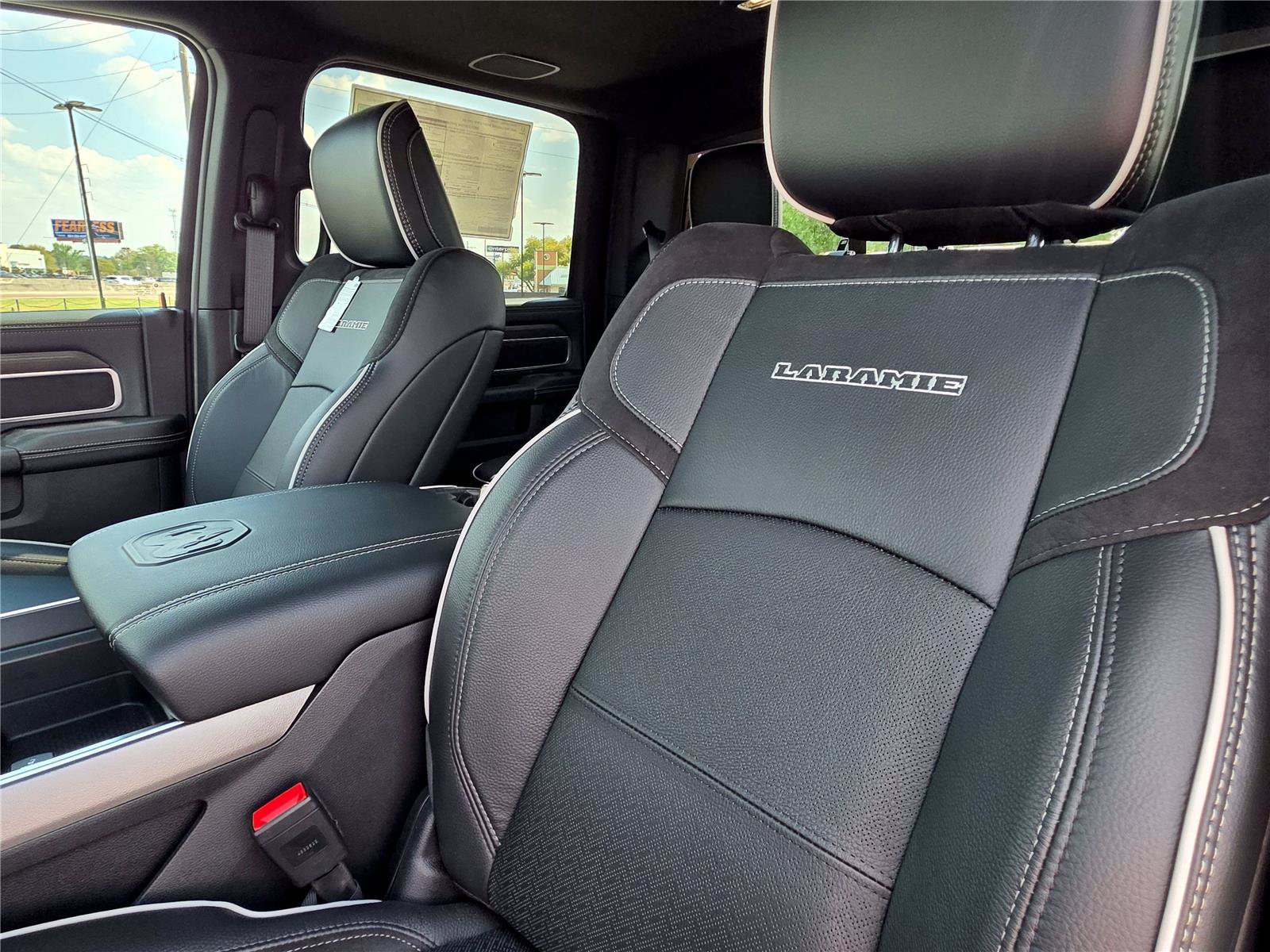 New 2026 RAM 2500 Laramie w/ Night Edition AWD/4WD image 24