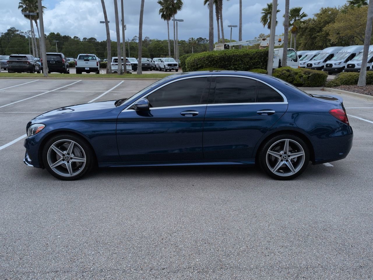 Used 2017 Mercedes-Benz C 300 4MATIC Sedan image 7