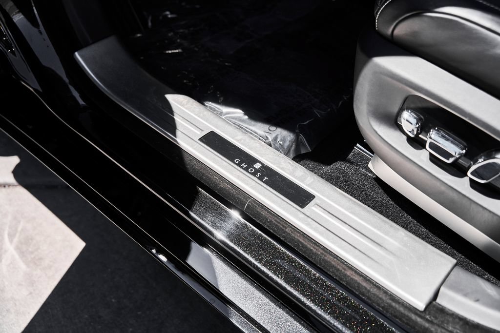 Used 2023 Rolls-Royce Ghost AWD/4WD image 31