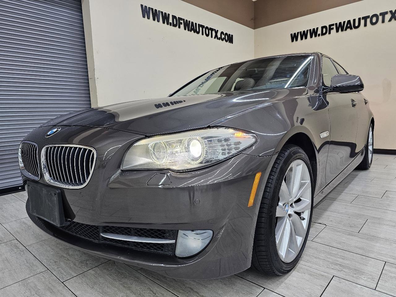 Used 2011 BMW 535i Sedan RWD image 2