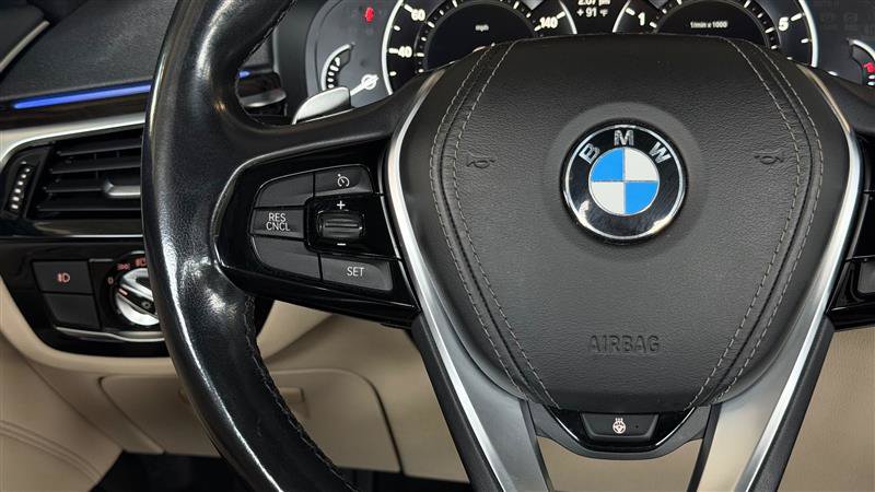 Used 2018 BMW 530i xDrive AWD/4WD image 30