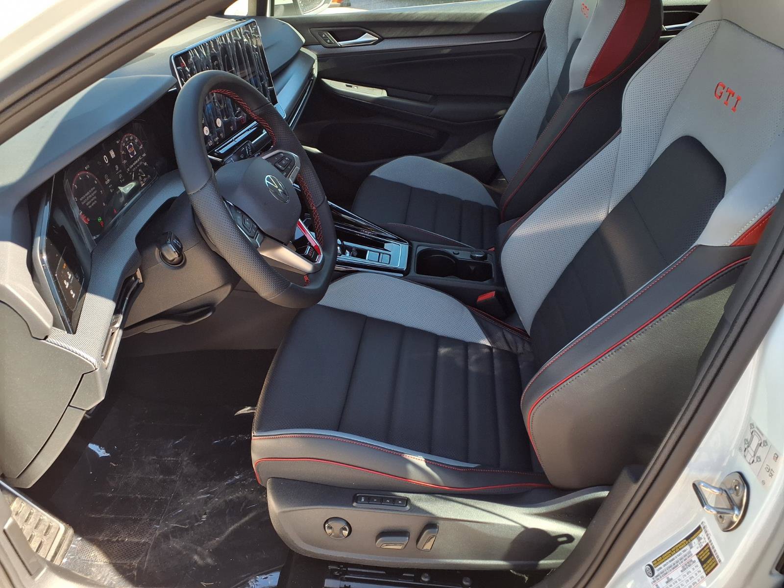 New 2026 Volkswagen GTI SE FWD image 16