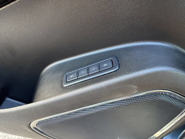 Used 2020 Chevrolet Suburban Premier AWD/4WD image 26