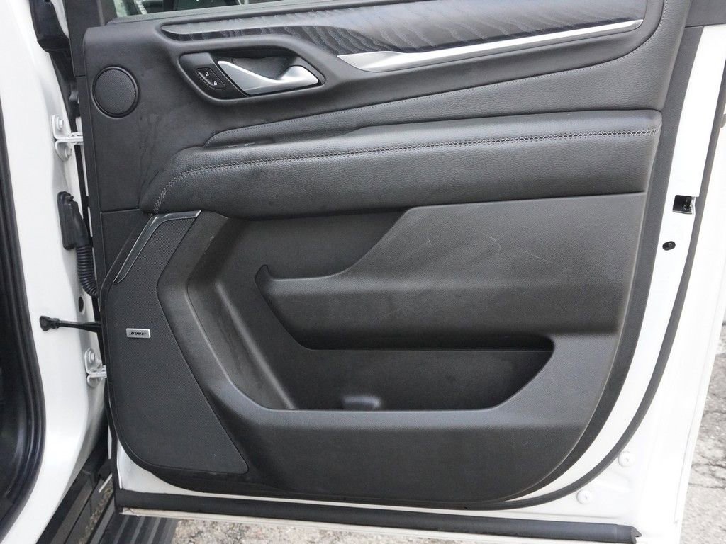 Used 2022 GMC Yukon XL Denali w/ Denali Premium Package image 30