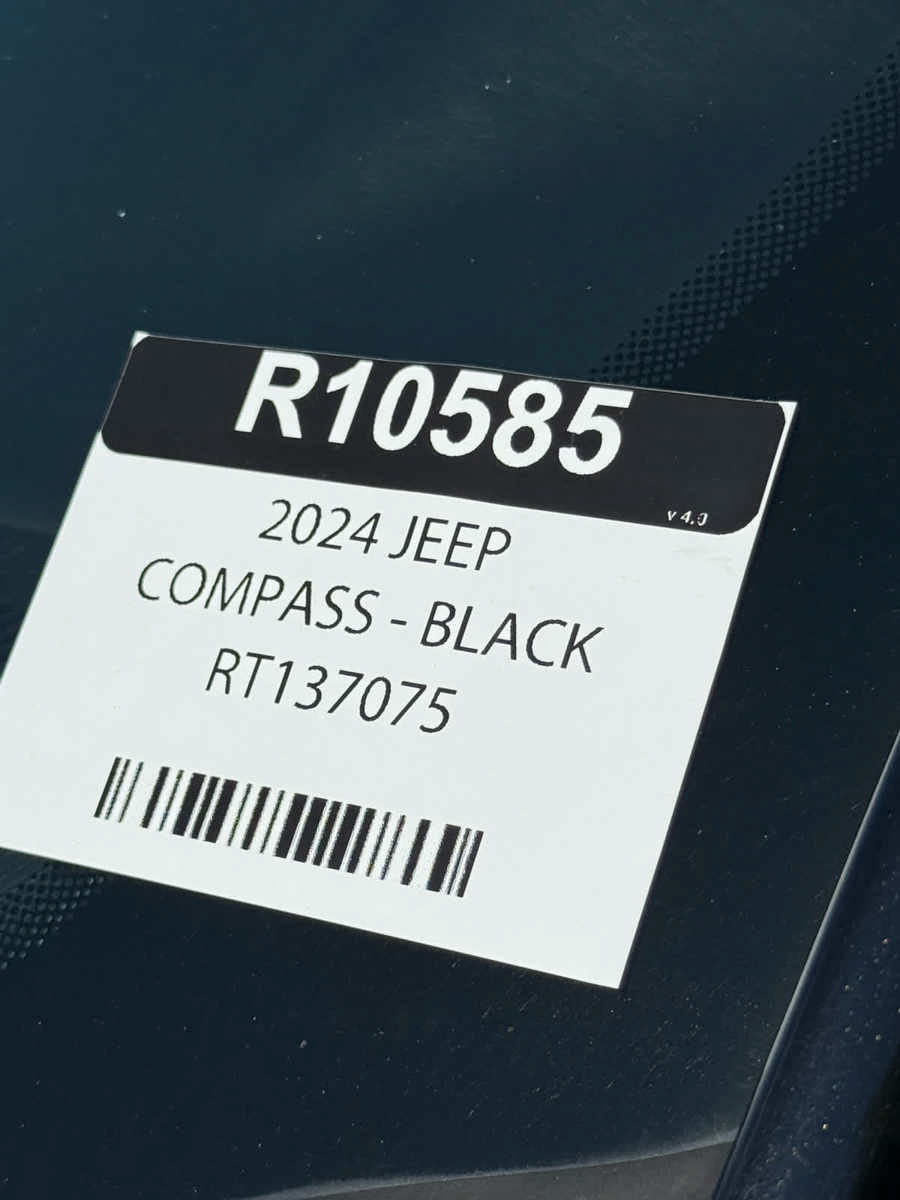 Used 2024 Jeep Compass Trailhawk AWD/4WD image 31
